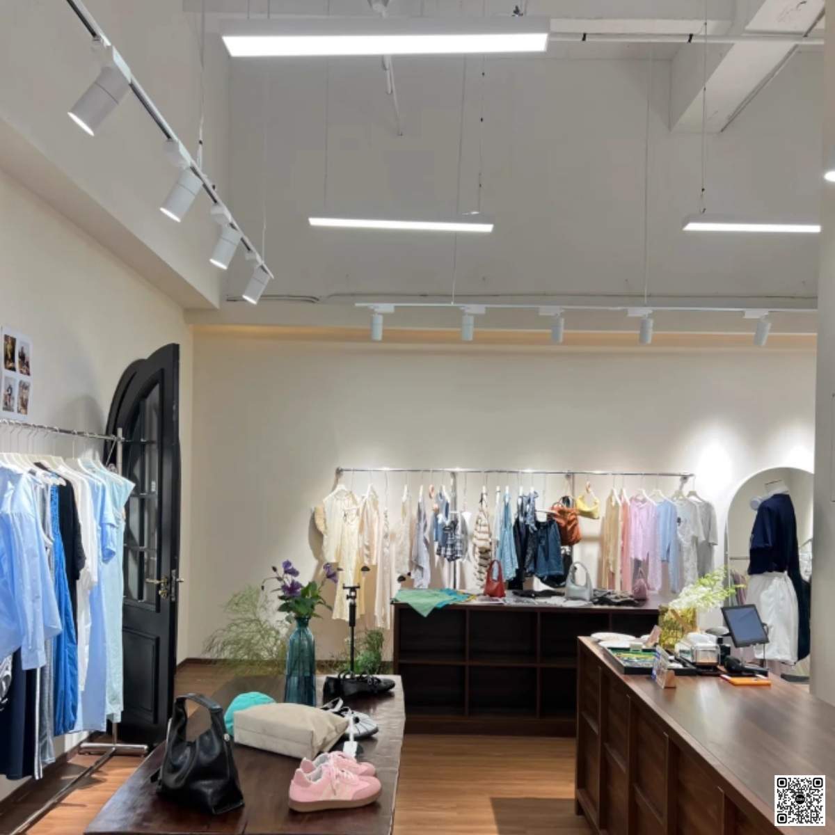 Nổi bật sản phẩm cho shop thời trang